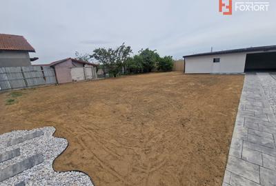 Casa individuala de vanzare cu 3 camere si teren de 710 mp - Izvin - 15