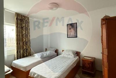 Casă / Vilă cu 8 camere de vânzare în zona Central - 9