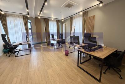 Casă individuală cu 7 camere în Victoriei