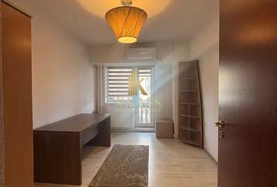 Închiriere apartament 3 camere cu parcare, zona Unirii – Libertății - 4