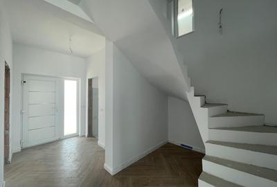 Duplex 5 camere separat prin CT Mosnita Noua - 3
