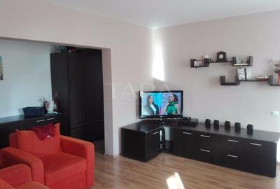 Apartament cu 2 camere semidecomandat, mobilat în Florești