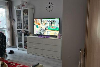 Apartament cu 2 camere decomandat, mobilat în Șura Mare