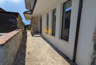Vila, 4 Camere, Dezmir, Constructie Noua, 450 mp, 4 Bai, 2 Parcari - 30