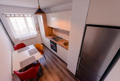 Tomis Nord, Bdul Tomis, 2 camere decomandate, mobilat, utilat, gaze, 450 Euro - 14