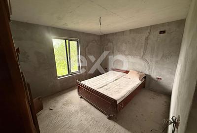 Casă semifinisată | Buzoiești | Teren generos 2.900 mp - 5