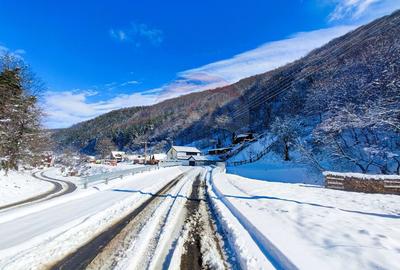 Teren intravilan în Tilișca, zonă montană superba! - 4
