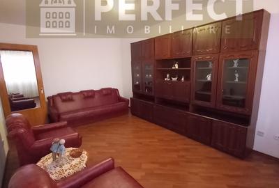 Apartament 3 camere, et 6/10, Vest - Bahluiului - 74000 euro