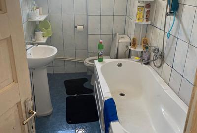 Casa de inchiriat cu 4 camere, zona CENTRALA - 8