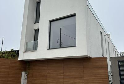 Apartament cu 3 camere decomandat în Bucureștii Noi