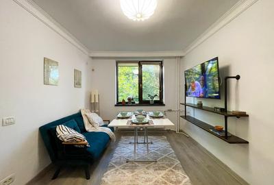 Apartament cu 2 camere, mobilat în City Park Mall