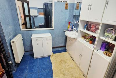 Casă spațioasă cu 9 camere în Strejnicu – pentru locuință, birouri - 42