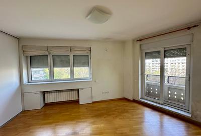 UNIRII - FANTANI 5 camere decomandat etaj 5 panorama deosebita - 9