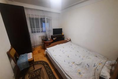 Apartament 3 camere decomanadat, etaj 2/4, zona Cug, 128.000 Euro - 3