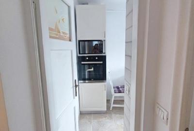 Proprietar  - 2 camere Primaverii  - renovat si complet reconsolidat - 4