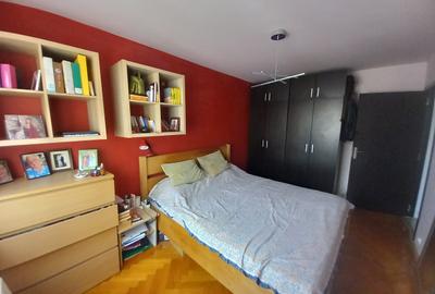 Apartament 4 camere decomandat Grivitei