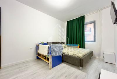 Apartament cu 3 camere semidecomandat, mobilat în Giroc