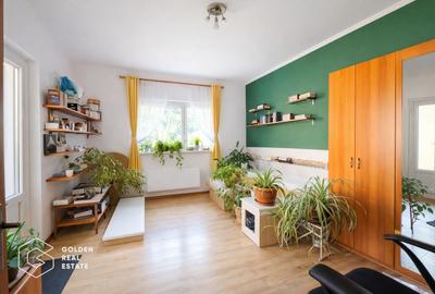 Casă individuală cu 2 apartamente de vânzare, lângă Hotel Ambasador – Dâmbovița, - 1