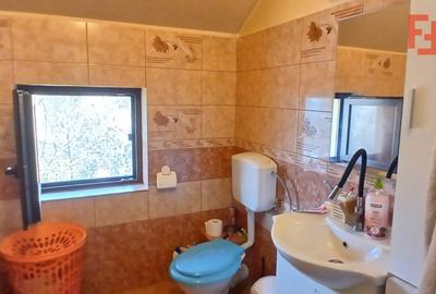 Casa individuala cu 5 camere Parter + Etaj in Ronat - 9