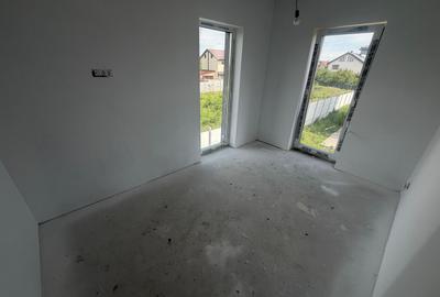 CASA SINGULARA - 4 CAMERE, TOATE UTILITATILE, TEREN 400 MP, COMIS 0% - 13