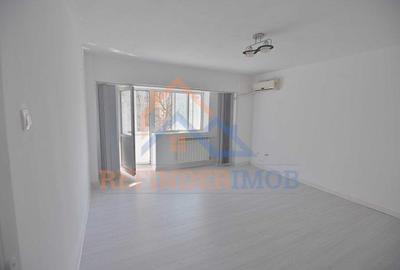 Apartament de vanzare cu 2 camere, zona Decebal - 2
