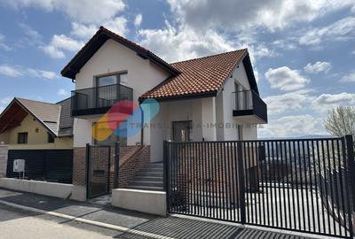 Casă individuală cu 4 camere în Dâmbul Rotund