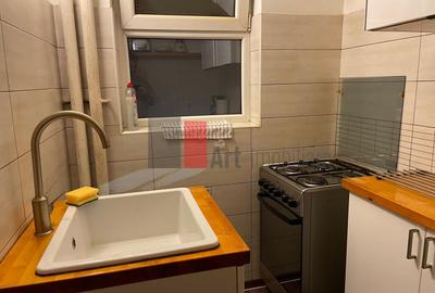 APARTAMENT 2 CAMERE -SALA PALATULUI - 24
