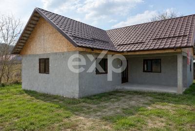 Casă individuală cu 3 camere în Buhoci