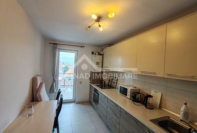 Apartament cu 3 camere, 2, bai, balcon si terasa, Str. Constanta - 10