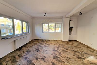 Spațiu comercial, 50 mp în Complex Studențesc