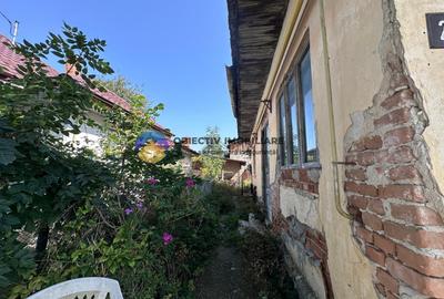 Casa de vânzare – zona 1 Mai - 5
