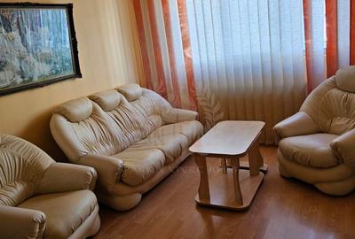 Apartament cu 2 camere semidecomandat, mobilat în Central