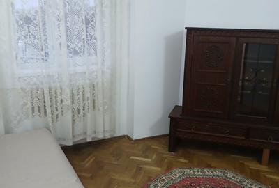 Oferim spre chirie apartament zona Spital - 12
