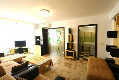 Apartament cu 2 camere decomandat, mobilat în Central