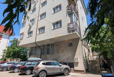 Apartament 2 camere, decomandat, loc de parcare, Drumul Fermei - 13