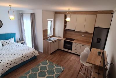 Garsonieră semidecomandată, mobilată în Orașul Vechi