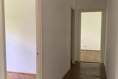 Vanzare Apartament 3 Camere Semidecomandat Berceni-Al.Niculitel - 6