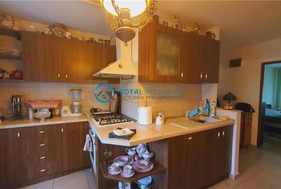 Royal Imobiliare - Vanzare apartament 4 camere zona Cioceanu - 14