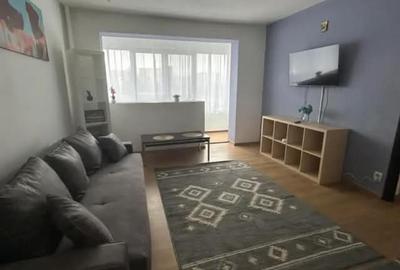 Apartament cu 2 camere decomandat în Drumul Taberei