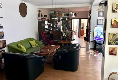 Apartament cu 3 camere decomandat, mobilat în Iancului