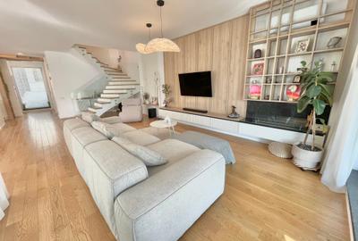 Contemporary Luxury Villa for Rent | Exceptional Indoor-Outdoor Living - 2