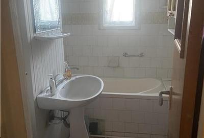 Apartament 3 camere , zona Gara ,  58 mp ,et 3 din 4 , mobilat , centrala termic - 8