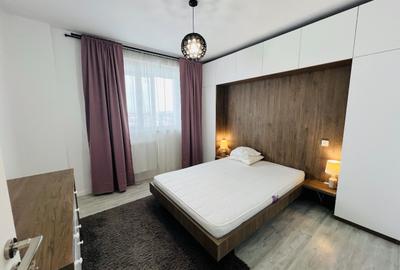 Apartament cu 2 camere semidecomandat, mobilat în 1 Mai