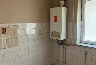 PROPRIETAR-Vand apartament 3 camere, Onesti - 8