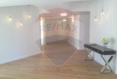 INCHIRIERE Apartament cu 5 camere in zona Nordului - 4