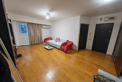Apartament cu 3 camere semidecomandat, mobilat în Doamna Ghica