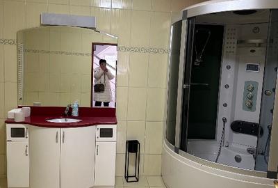 Vila spațioasă de închiriat - 6