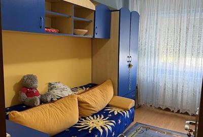 Apartament cu 4 camere zona  9 Mai - 8