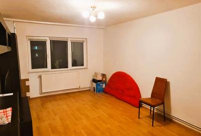 Apartament 2 camere decomandat, etaj intermediar, centrala proprie. Zona racadau - 2