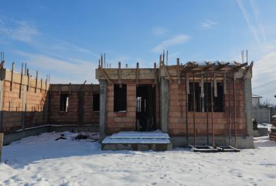 Duplex cu 4 camere în Moșnița Nouă